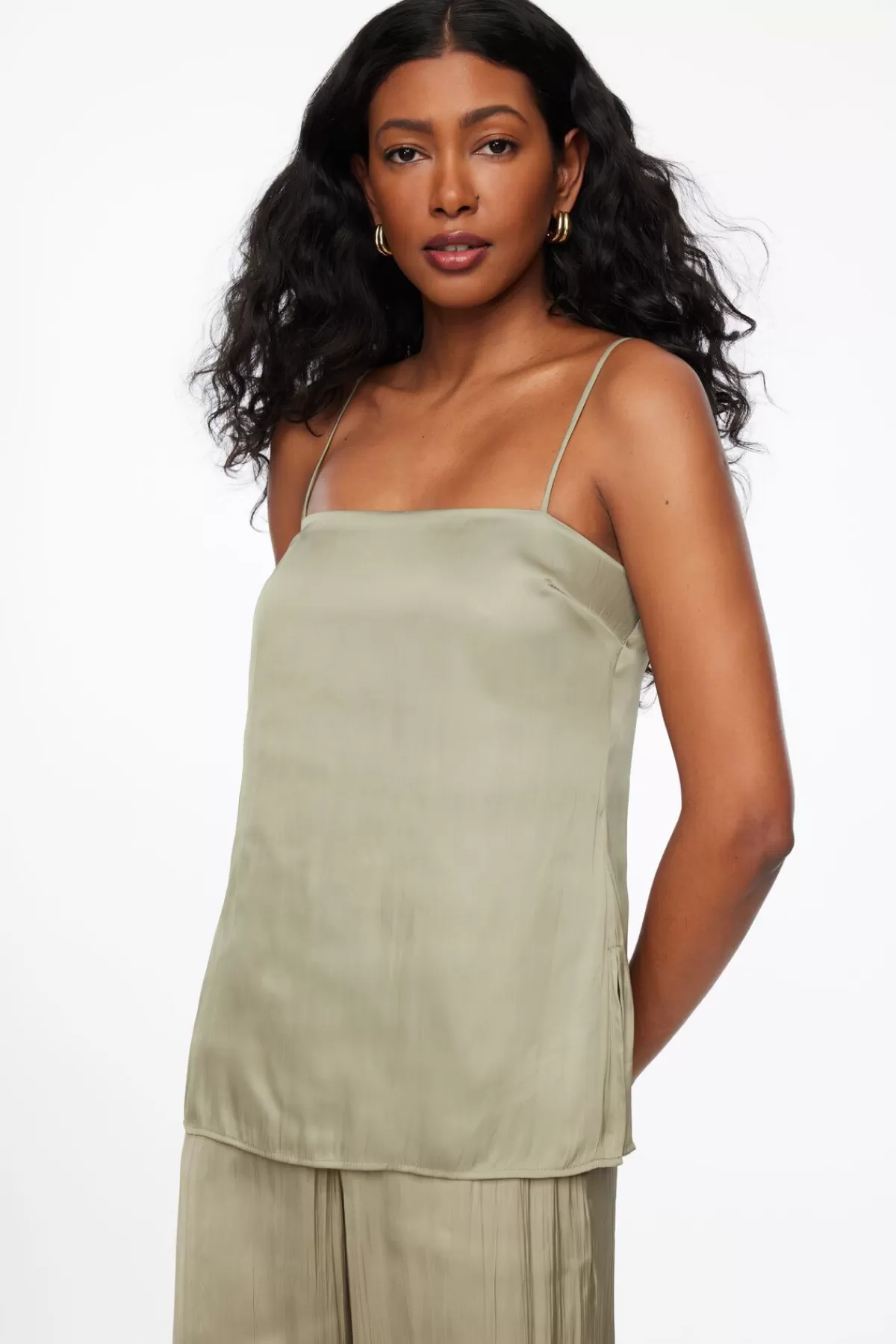 Dynamite Crinkled Satin Cami Green Sale