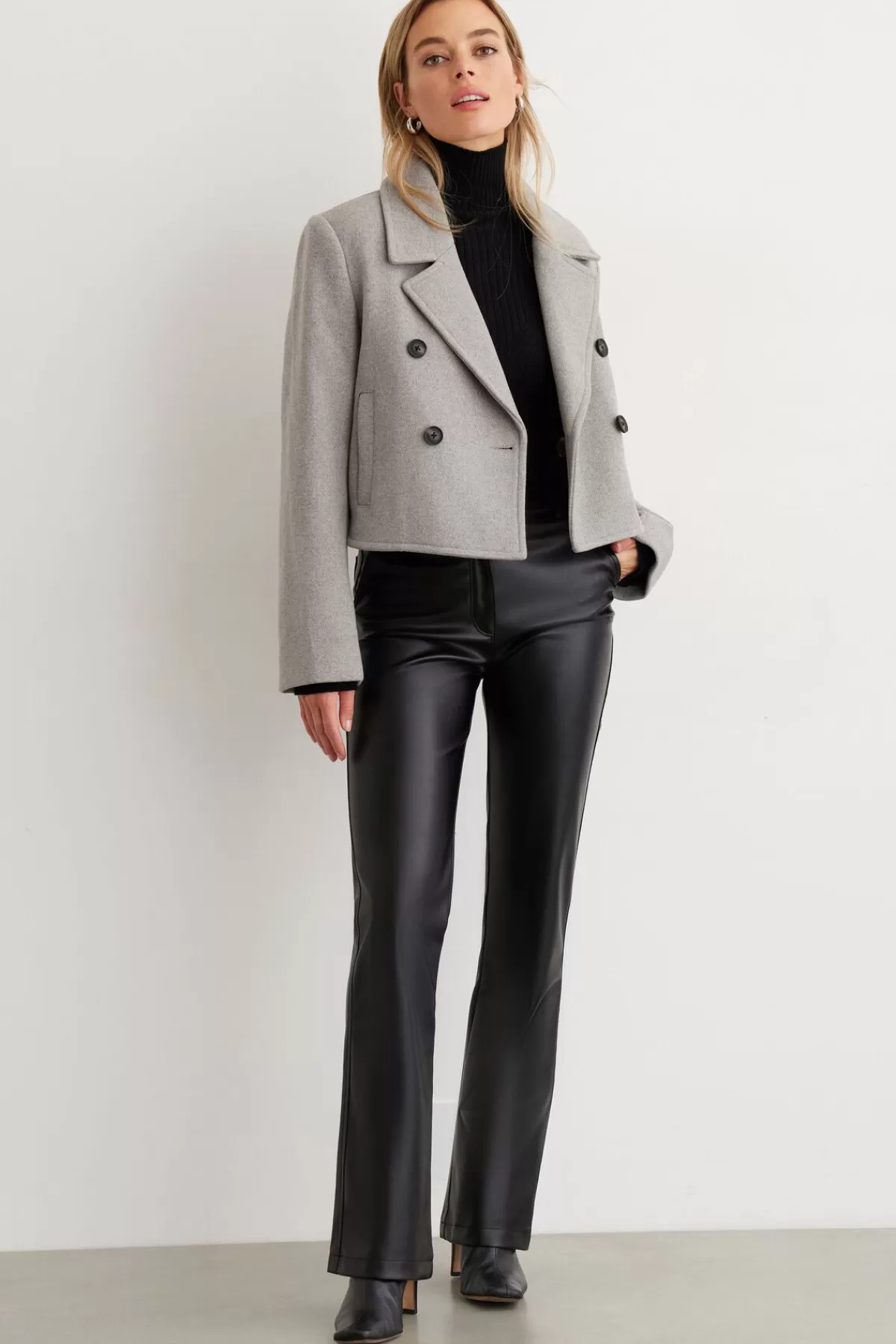 Dynamite Cropped Peacoat Gray Store